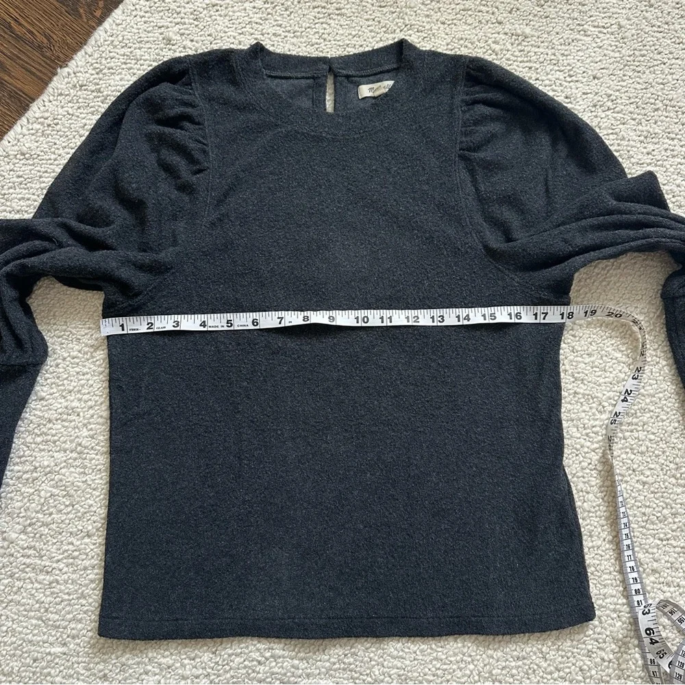 Madewell brushed puff